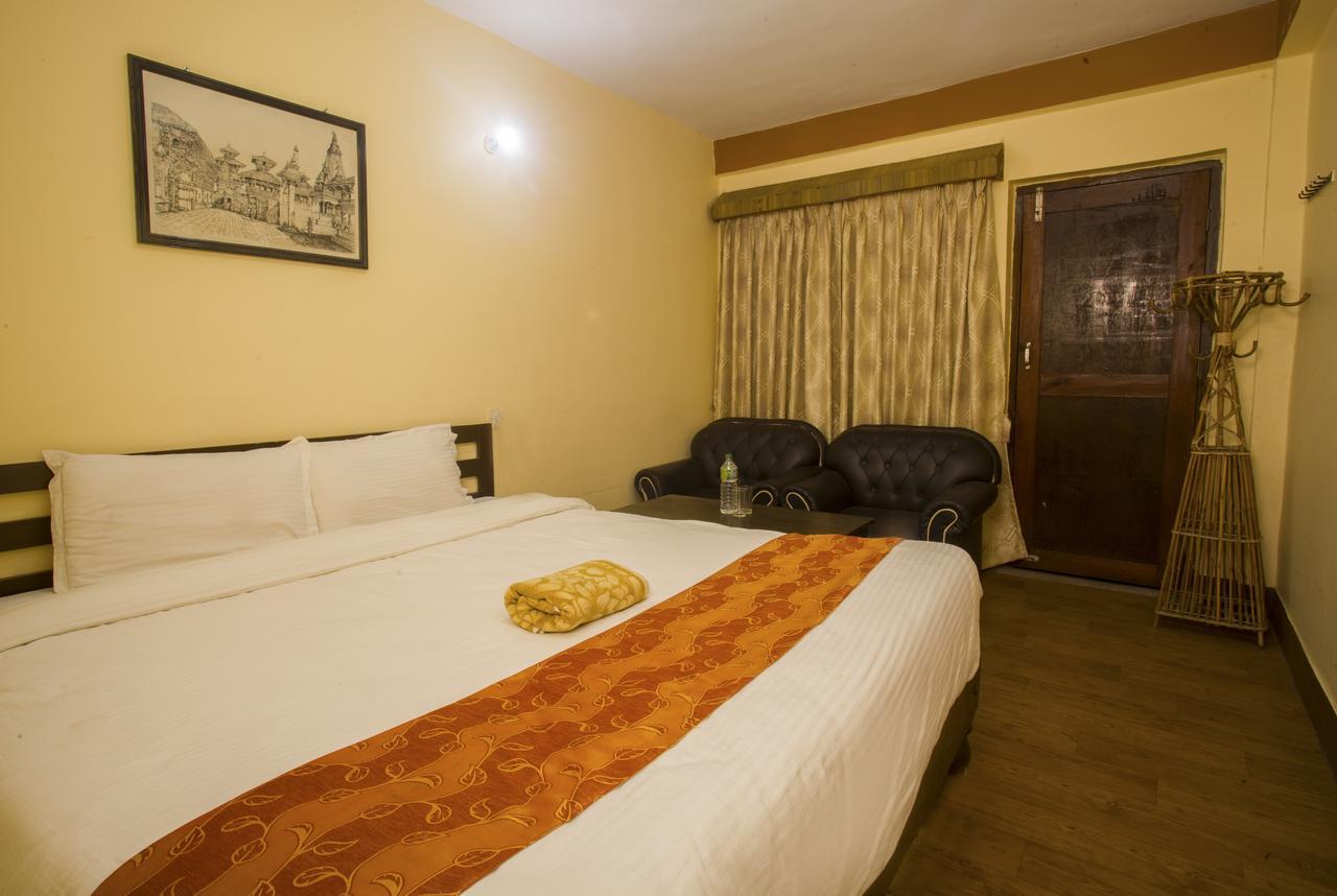 Langtang View Nagarkot Bed And Breakfast Exterior photo
