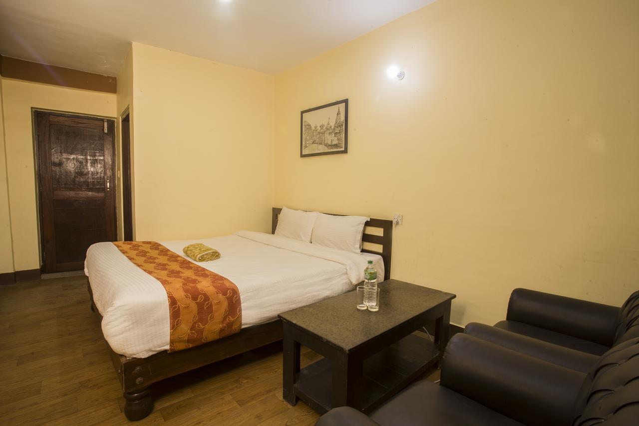 Langtang View Nagarkot Bed And Breakfast Exterior photo