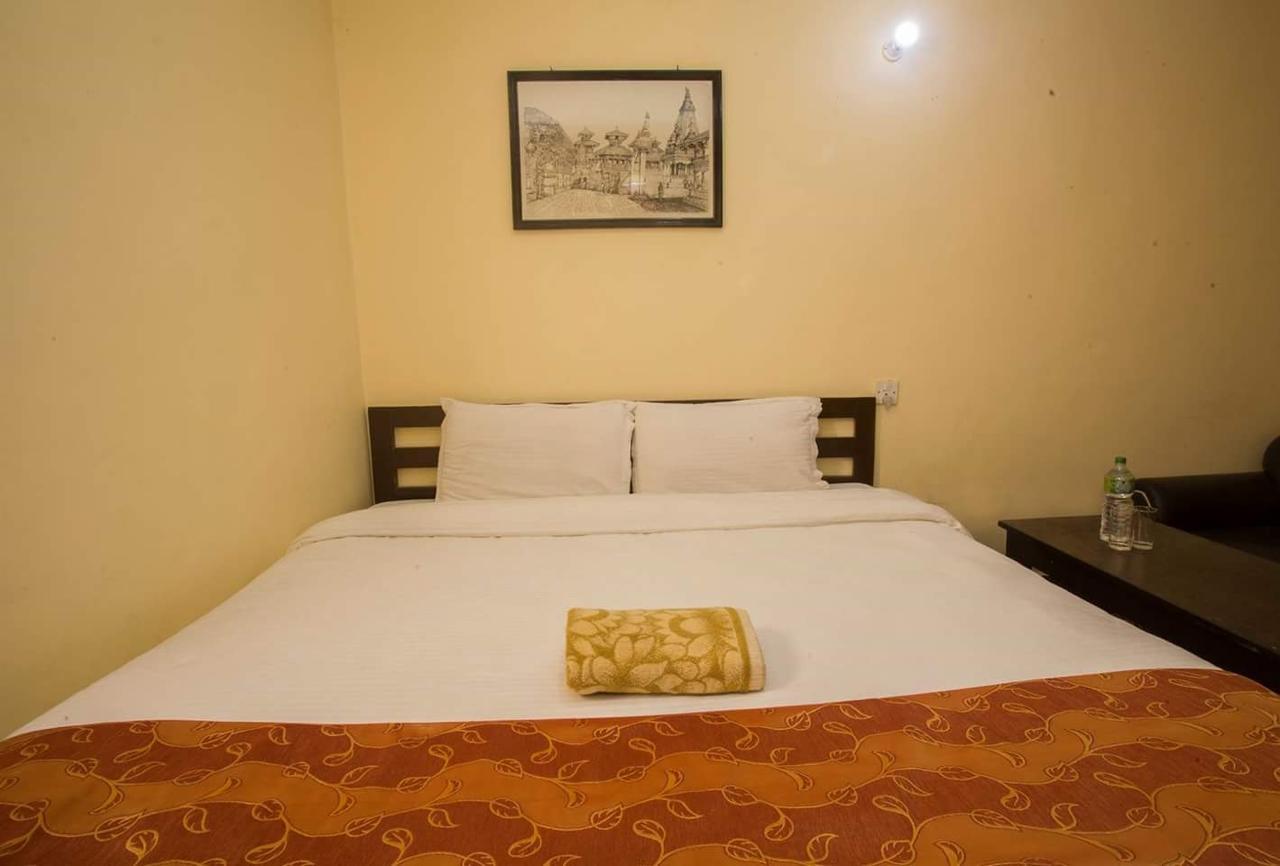 Langtang View Nagarkot Bed And Breakfast Exterior photo